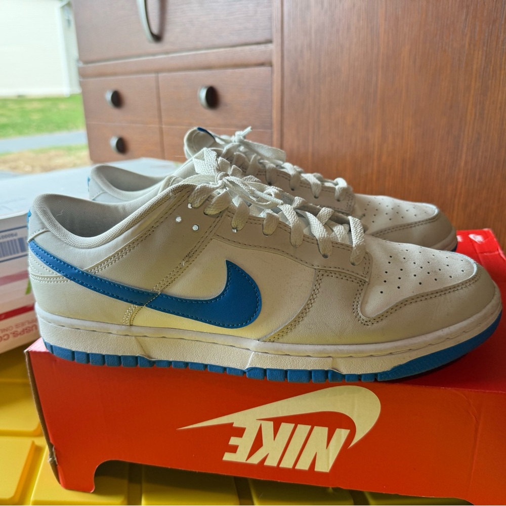 Nike Men's White and Blue Sneakers